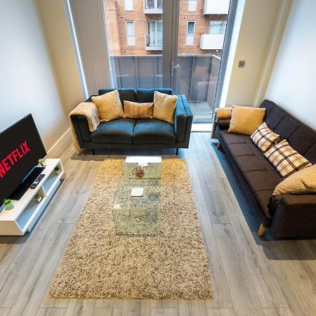 Lovely 4-Sleeper Apartment In Central Slough With Free Parking Eksteriør bilde