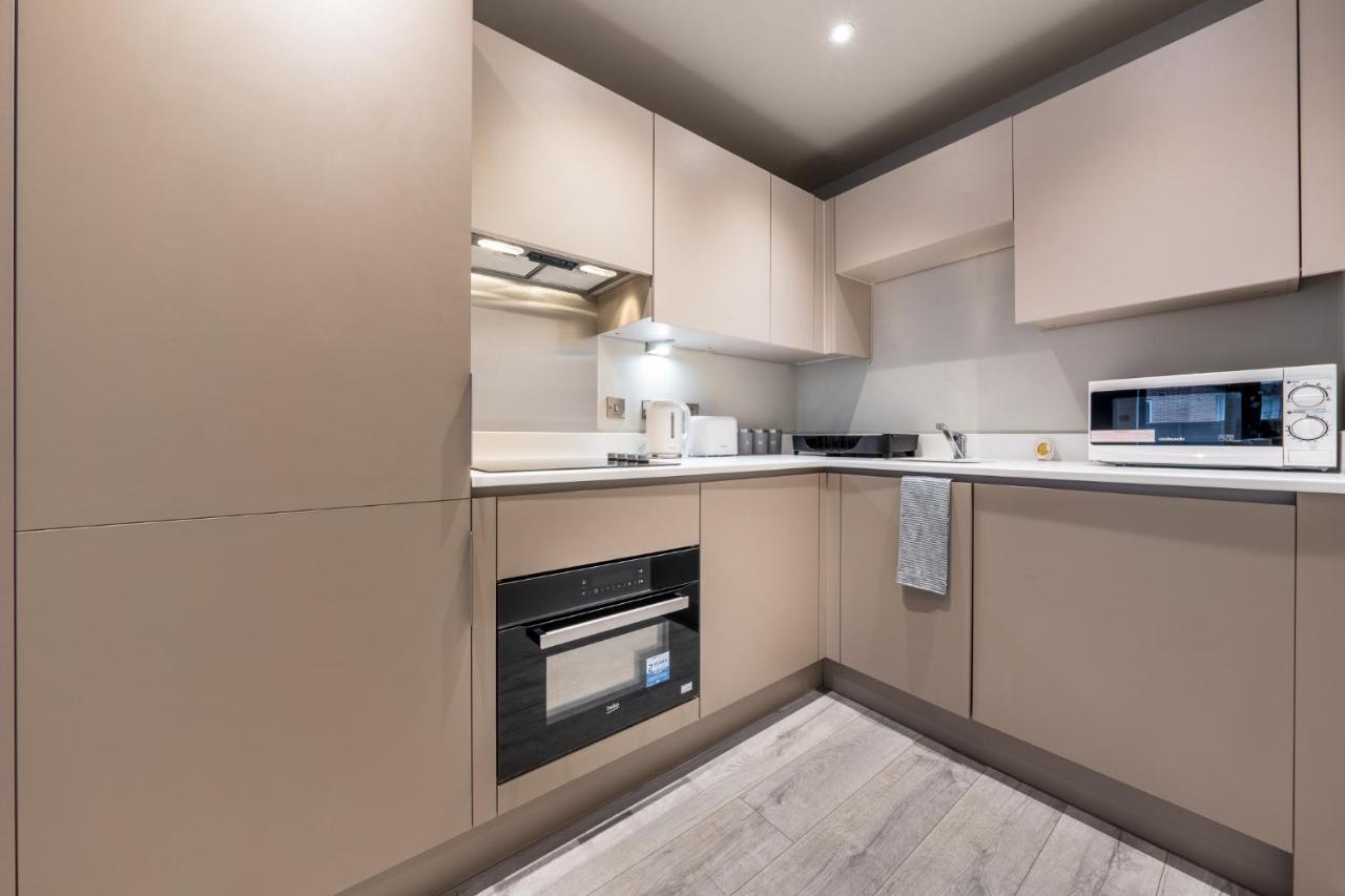 Lovely 4-Sleeper Apartment In Central Slough With Free Parking Eksteriør bilde